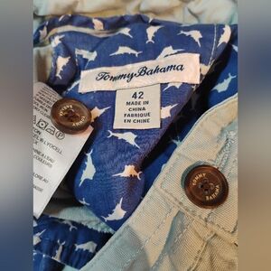 Tommy Bahama Light Blue Cargo Shorts Men's Size 42